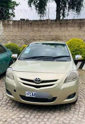 Yaris Belta 2007 1000cc