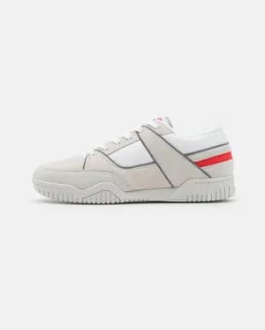 kangaROOS BASELINE