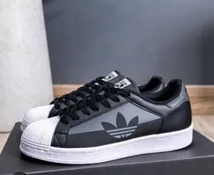 Adidas Superstar