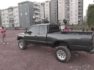Toyota Hilux 2.0L 1999 Kin Cab