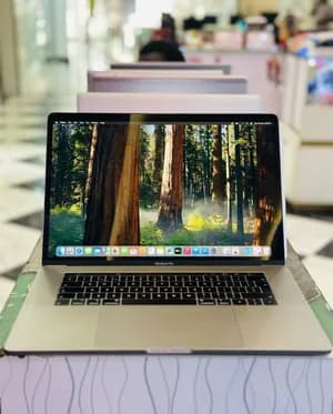 MacBook Pro 16-inch Core i9 32GB