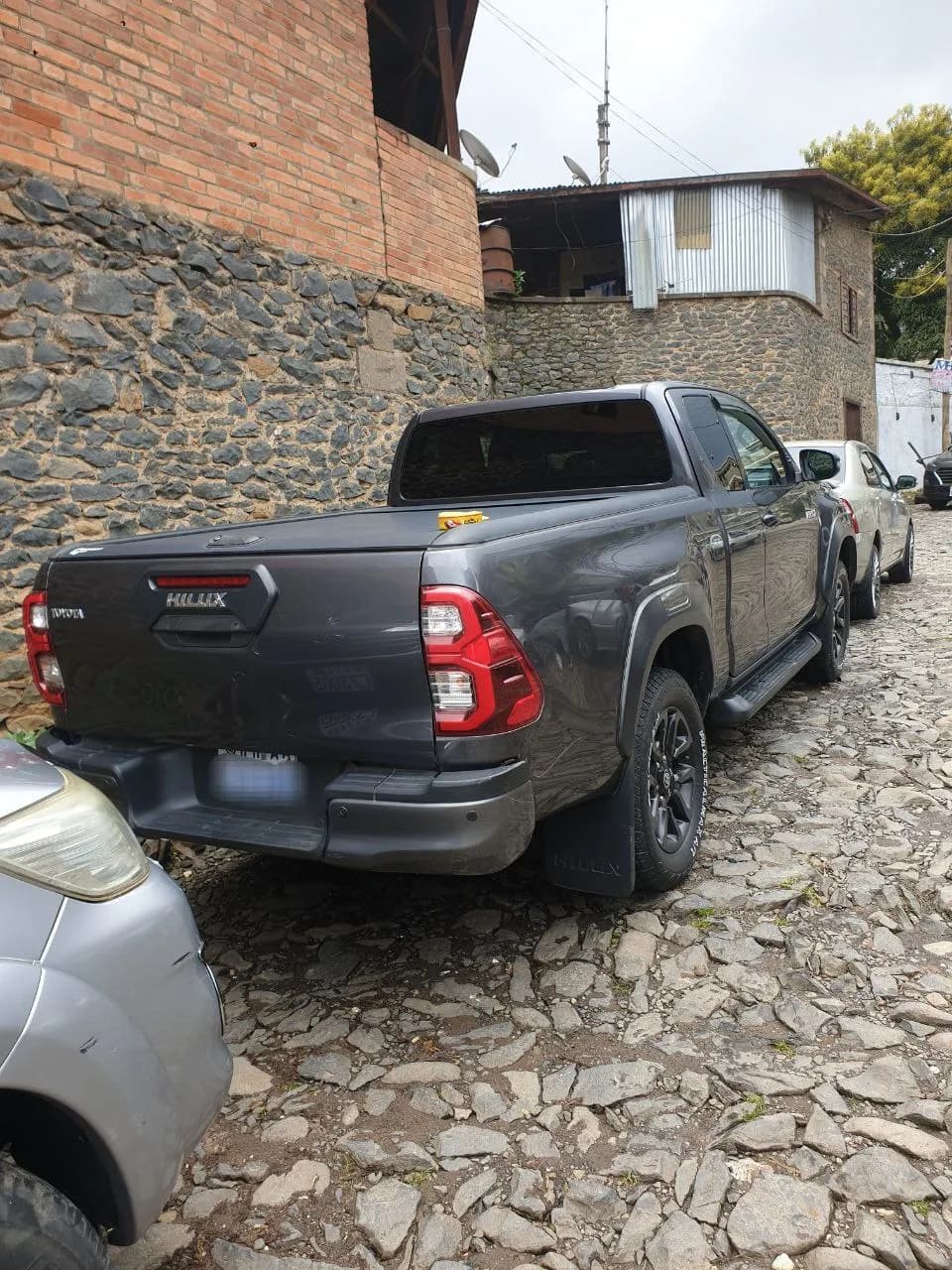 Listing photo 2