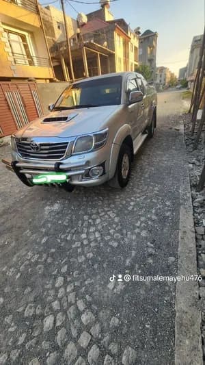 Toyota Hilux 2012 Diesel Pickup