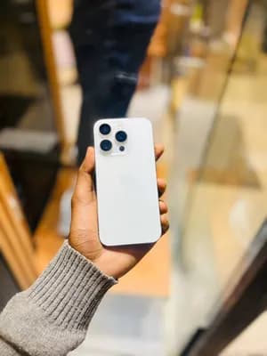 iPhone 15 128GB