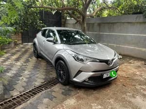 Toyota CHR 2021 1.2T AWD