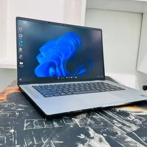 Dell Latitude 9520 i7 16GB 512GB