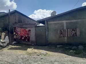 105 sqm Land with House in Summit