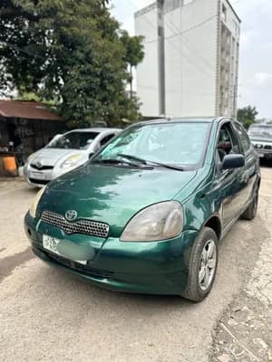 Toyota Vitz Yaris 2000 1000CC