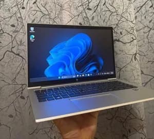HP Ryzen 5 7520U 8GB 512GB