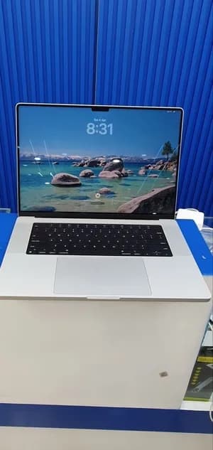 Apple MacBook Pro 16-inch M1 2021