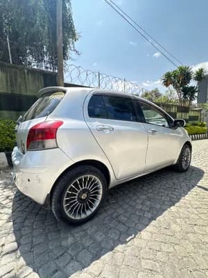 Toyota Yaris Compact 2010