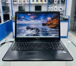 Samsung Laptop 17 inch Intel 4GB RAM 320GB HDD