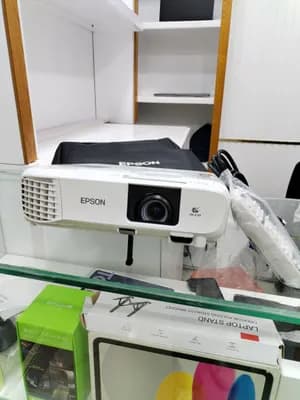 Brand New Epson EB-X49 Projector