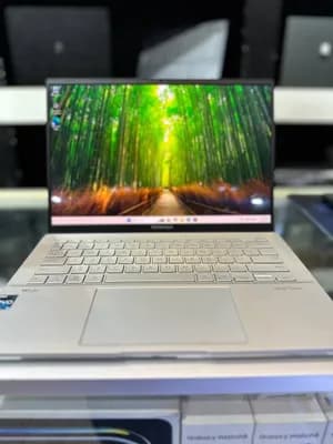 ASUS ZenBook 14 OLED i9 16GB 512GB