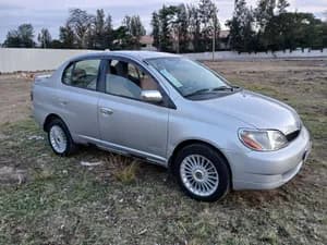 Toyota Platz 2001