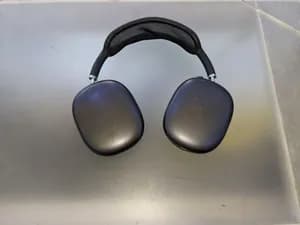 Apple AirPods Max Space Gray