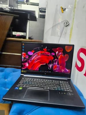Acer PREDATOR HELIOS 300