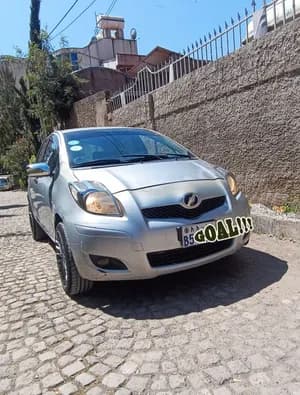 Toyota Yaris Compact 2010