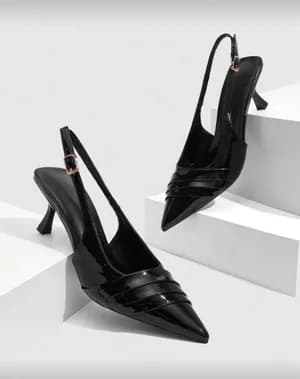 Pointed toe low heel pump 36
