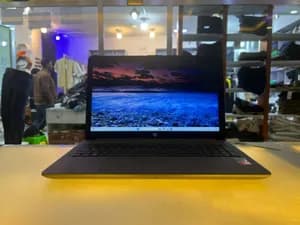 HP Notebook Ryzen 5 8GB 512GB