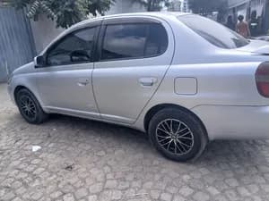 Toyota Platz 2001 Automatic