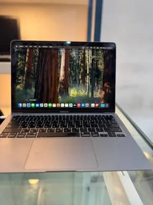 Apple MacBook Air M1 Laptop