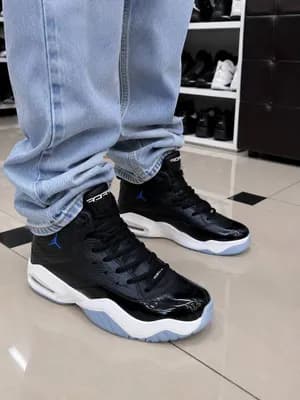 Jordan Max Aura 7