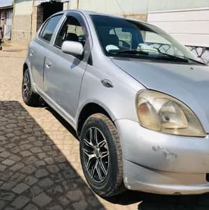 Toyota Vitz 2001 1.0L