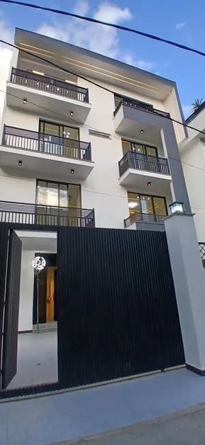 Modern G+3 House in Ayat