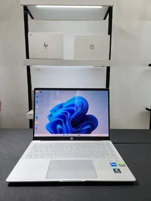 HP Pavilion Plus 14 Core i5