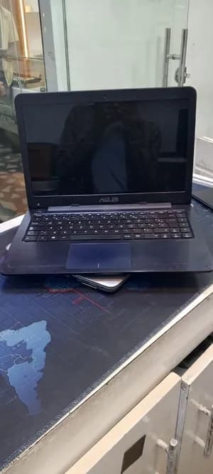 ASUS E402SA Quadcore Laptop