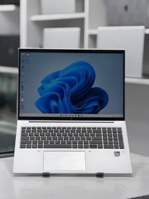 HP EliteBook 860 G9