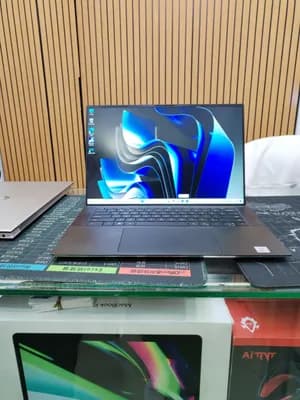 Dell XPS 15 9500 Laptop