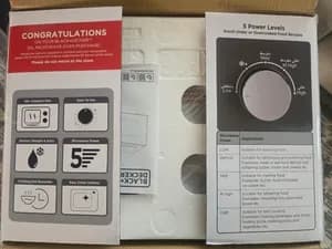 Black + Decker Microwave Oven new