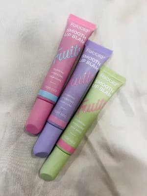 Lip plumbing lip balm