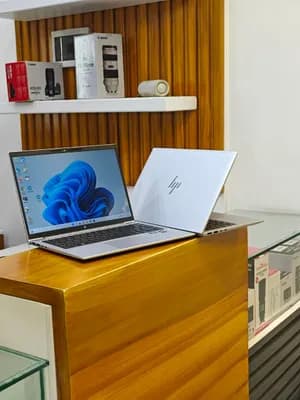 HP ELITEBOOK 830 G9