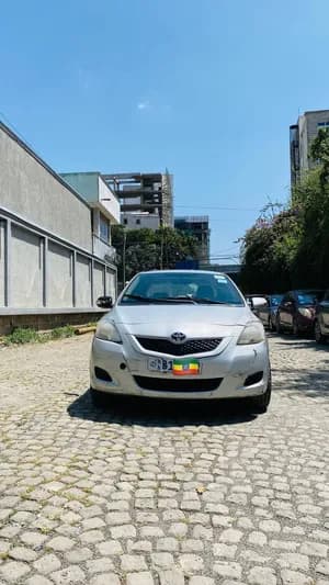Toyota Yaris Belta 2010
