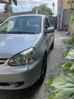 Toyota Platz 2005