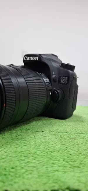 Canon EOS 70D DSLR Camera