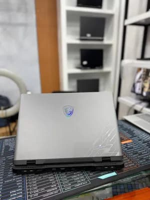 MSI CROSSHAIR 16 HX D14V