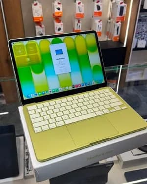 MacBook Neo 8GB 256GB Laptop