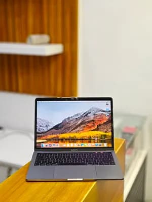 Apple MacBook Pro 2019 13 Inch