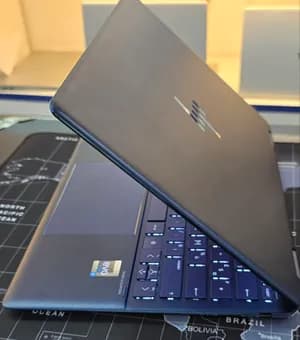 HP Spectre x360 Core i7 2025