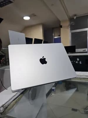 Apple MacBook Pro 14 M3