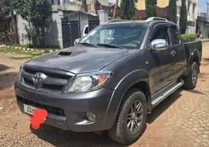 Toyota Hilux X-Cab 2.8L