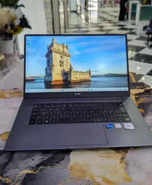 Huawei MateBook D16 i5 8GB 512GB