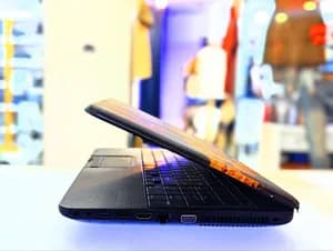 Toshiba satellite 320GB 4Gb 15 inch
