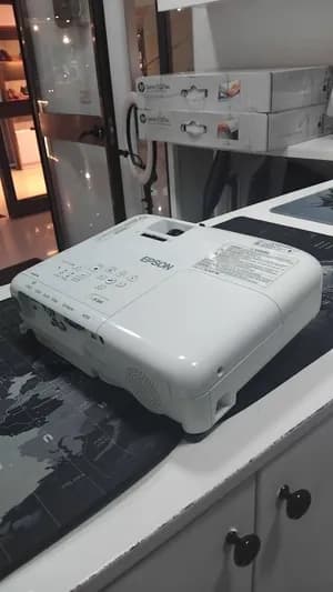 Epson EB-S41 Projector
