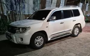 Toyota Land Cruiser 200 V8 GX-R