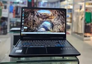 Acer Predator Helios 300 i7